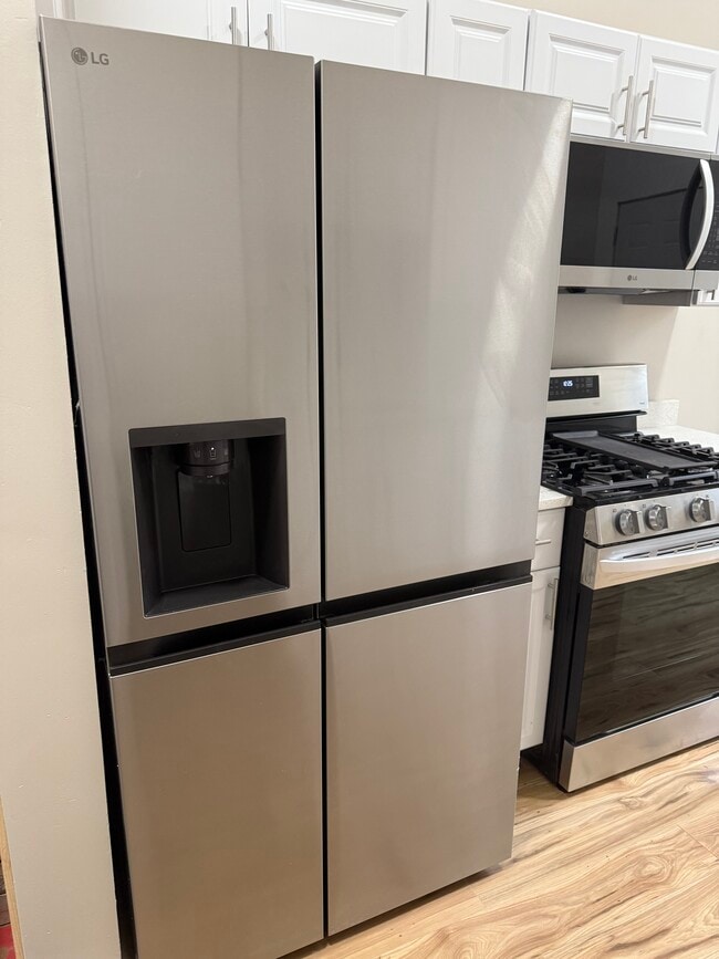 206 S Main St, Unit Second Floor
