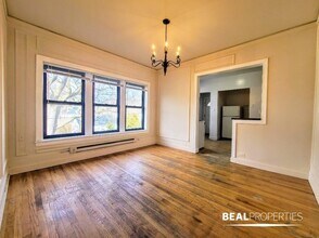 1317.5 Oak Ave in Evanston, IL - Building Photo - Building Photo