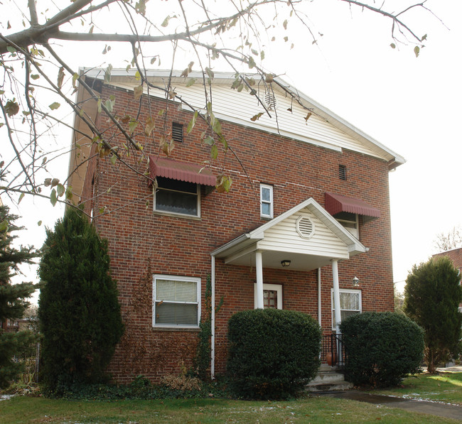 1302 Neel St in Huntington, WV - Building Photo - Building Photo