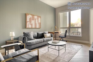 555 E Evelyn Ave in Mountain View, CA - Building Photo