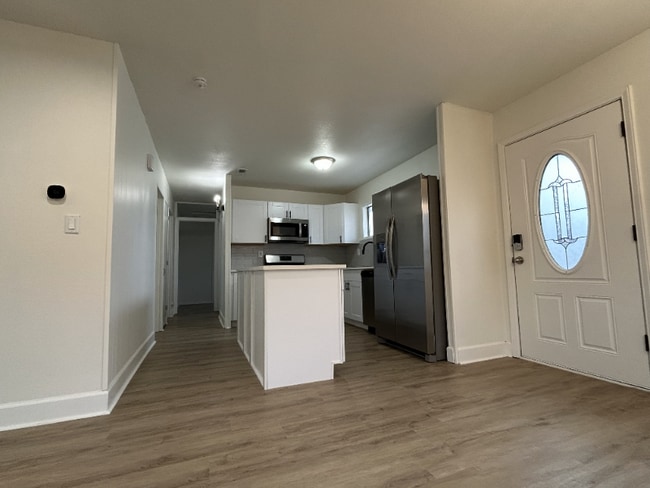 2407 Duportail St in Richland, WA - Foto de edificio - Building Photo