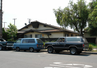 1430 E Locust Ave in Orange, CA - Building Photo - Building Photo