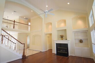 12210 Santa Fe Springs Ct in Houston, TX - Building Photo - Building Photo