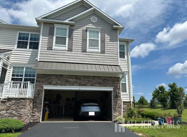property at 41 Bauer Ln