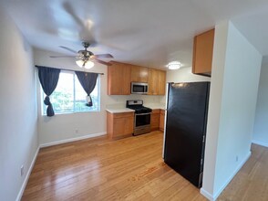 2637 S Centinela Ave in Santa Monica, CA - Building Photo - Building Photo