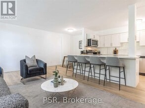 240 Markland Dr in Toronto, ON - Building Photo - Building Photo