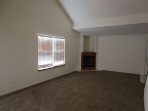 1721-1723-1723 Juniper Dr in Columbia, MO - Foto de edificio - Building Photo