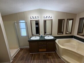 1620 E Reno Rd in Azle, TX - Building Photo - Building Photo