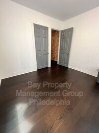 5541 Crowson St photo'