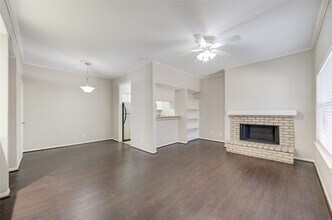 726 Bering Dr in Houston, TX - Building Photo - Building Photo