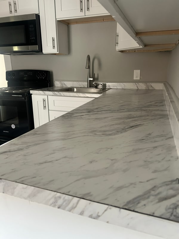 358 St Clair Ave in Columbus, OH - Foto de edificio - Building Photo