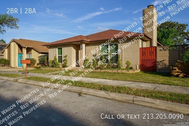 709 Meadow Arbor Ln in Universal City, TX - Building Photo - Building Photo