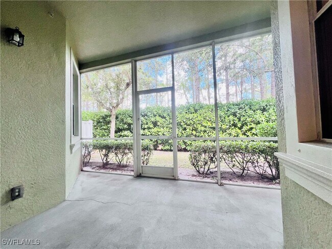 1435 Mariposa Cir in Naples, FL - Building Photo - Building Photo