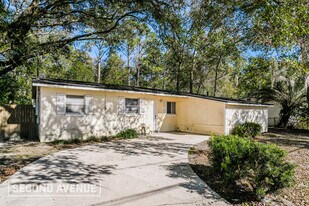 5111 Arrowsmith Rd in Jacksonville, FL - Building Photo