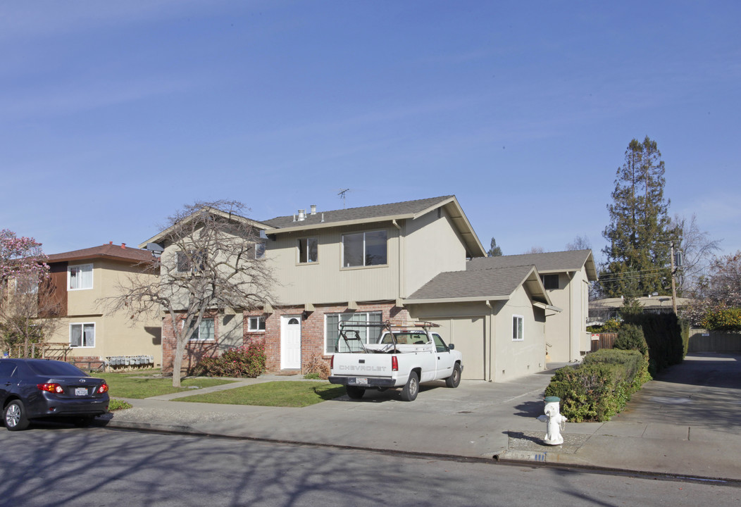 1227 Cortez Dr in Sunnyvale, CA - Building Photo