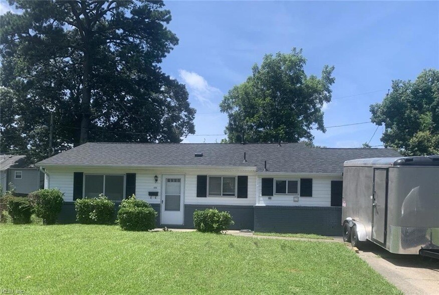 405 Declaration Rd in Virginia Beach, VA - Building Photo