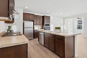 24507 W Kroll Dr in Plainfield, IL - Building Photo - Building Photo