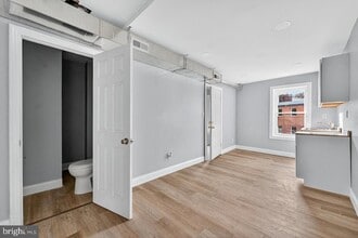 11 N Willow St, Unit 2 in Trenton, NJ - Building Photo - Building Photo