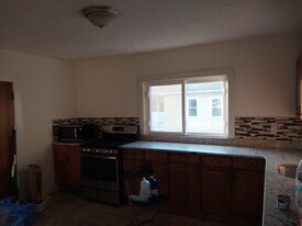51 Claremont St, Unit 2 in Malden, MA - Building Photo