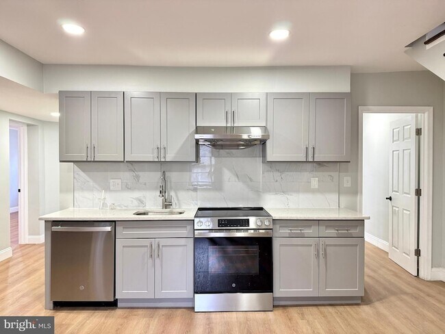 1024 Race St, Unit 3A in Philadelphia, PA - Building Photo - Building Photo
