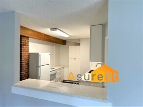 528 S Grape St, Unit Unit B in Medford, OR - Building Photo - Building Photo