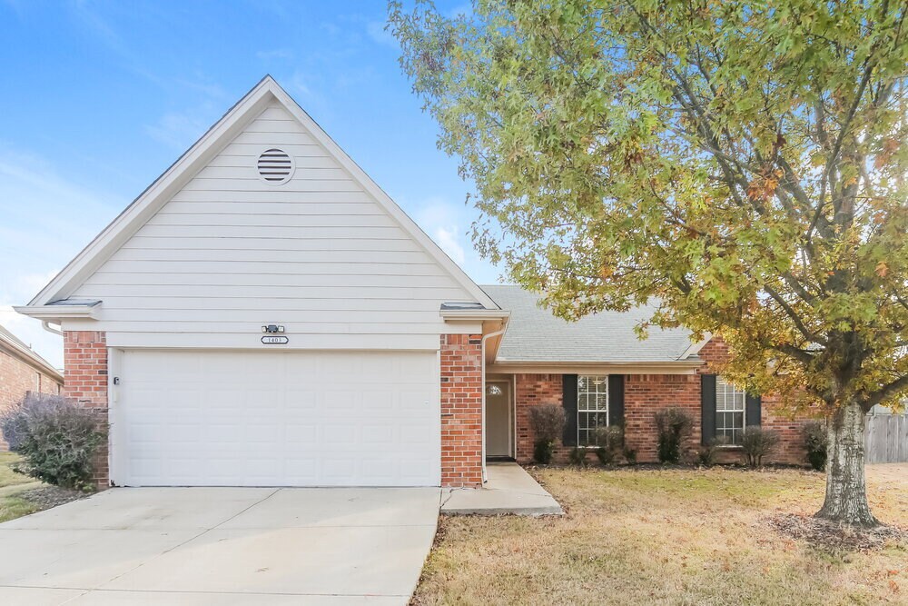 1403 Leery Cove in Cordova, TN - Building Photo
