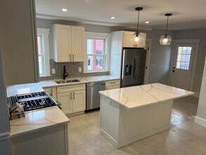 79 Robert St, Unit 1 in Boston, MA - Building Photo - Building Photo