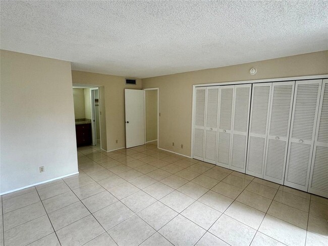 property at 2601 S Palm Aire Dr