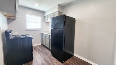 7314 Bennett Ave-Unit -D in Austin, TX - Building Photo - Building Photo