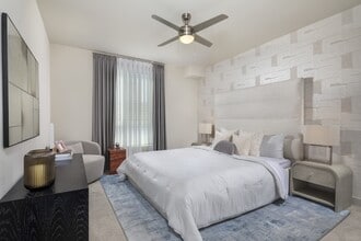 Aliso in Los Angeles, CA - Building Photo - Building Photo