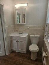 33 Rockland St in Canton, MA - Foto de edificio - Building Photo