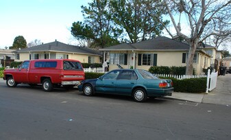 263-271 Higdon Ave in Mountain View, CA - Building Photo
