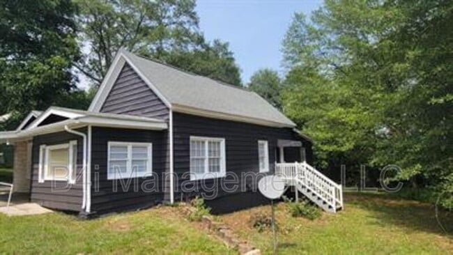 10 Sanford Ave in Lagrange, GA - Building Photo - Building Photo