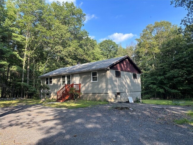 46 Woods Rd in Pine Bush, NY - Building Photo - Building Photo