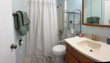 408 Halia Crest in Mount Vernon, IL - Building Photo - Building Photo