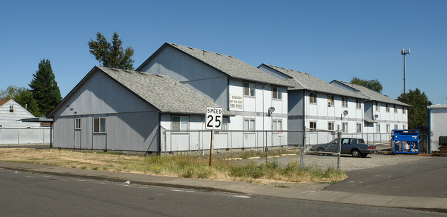 270-290 Mahrt Ln SE in Salem, OR - Building Photo - Building Photo