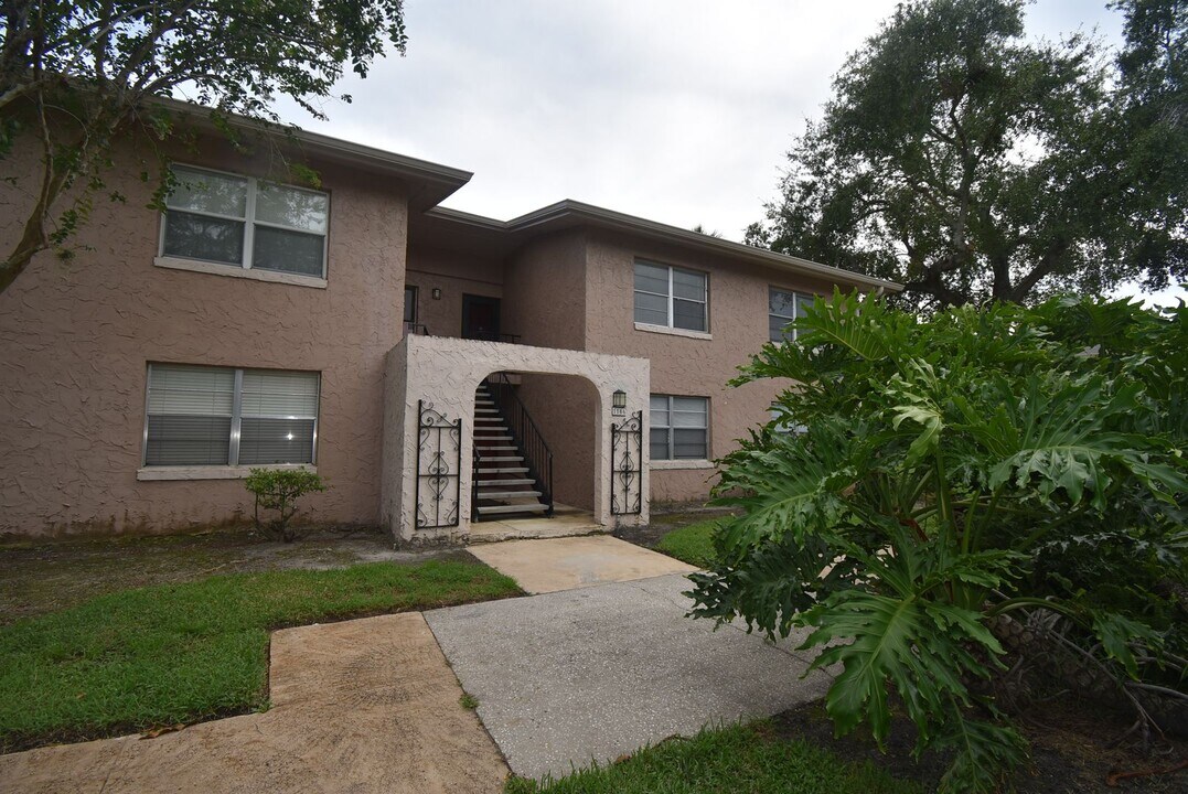 1166 Paseo De Las Flores in Casselberry, FL - Building Photo