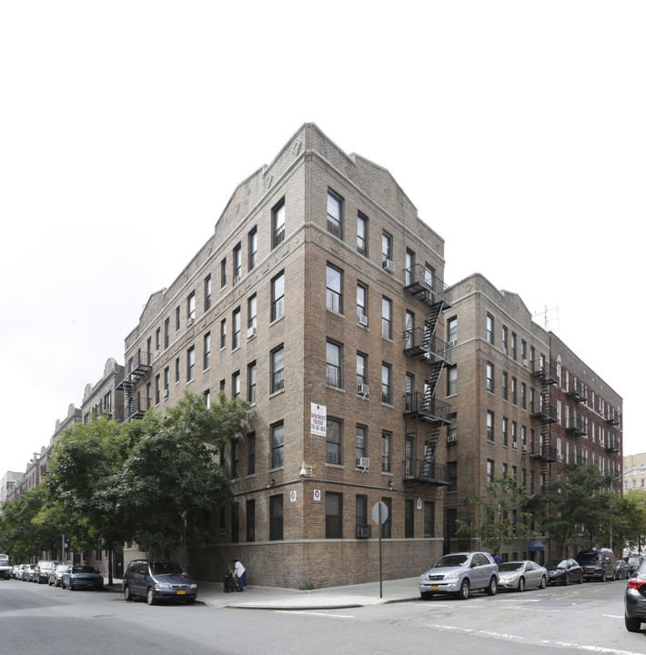 214 E 168th St in Bronx, NY - Building Photo