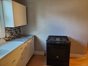 195 D St, Unit 2 in Johnstown, PA - Foto de edificio - Building Photo