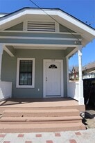 131 N Maplewood St in Houston, TX - Building Photo