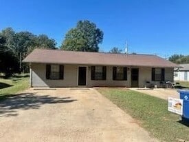103 Dorman Ave in Houston, MS - Building Photo