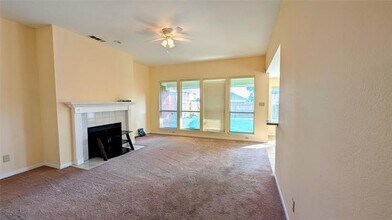 2101 Austin Dr in Mesquite, TX - Building Photo - Building Photo