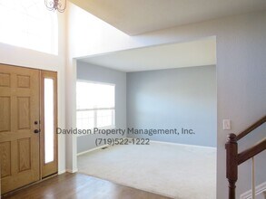 745 Herbglen Ct in Colorado Springs, CO - Building Photo - Building Photo