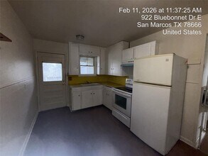 920-922-922 Bluebonnet Dr E in San Marcos, TX - Building Photo - Building Photo