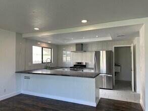 27131 Shadowcrest Ln in Cathedral City, CA - Building Photo - Building Photo