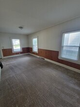 804 S Morris Ave-Unit -1 in Bloomington, IL - Building Photo - Building Photo