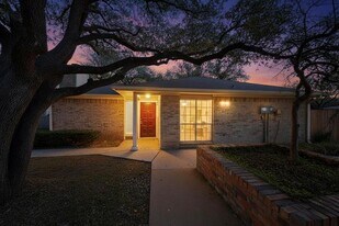 1801 W Spring Creek Pkwy in Plano, TX - Building Photo