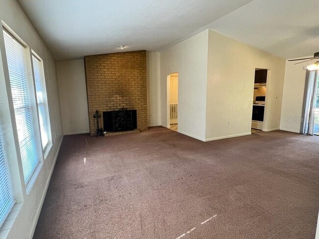 5210 NW 24th Pl in Gainesville, FL - Building Photo - Building Photo