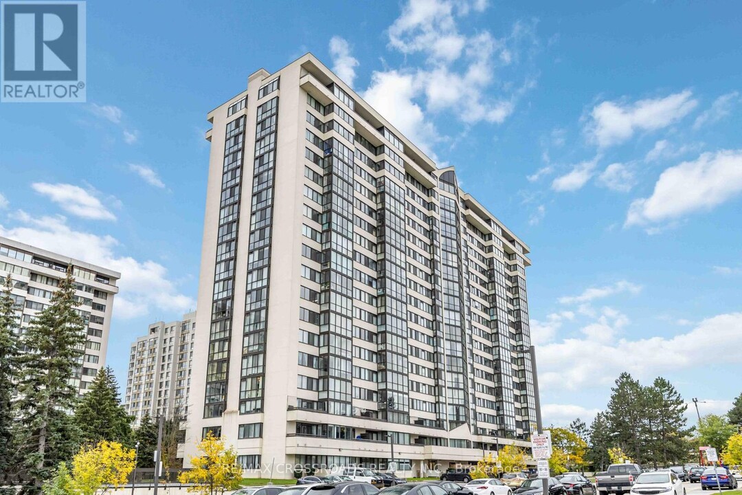 10-210 Markbrook Ln in Toronto, ON - Building Photo