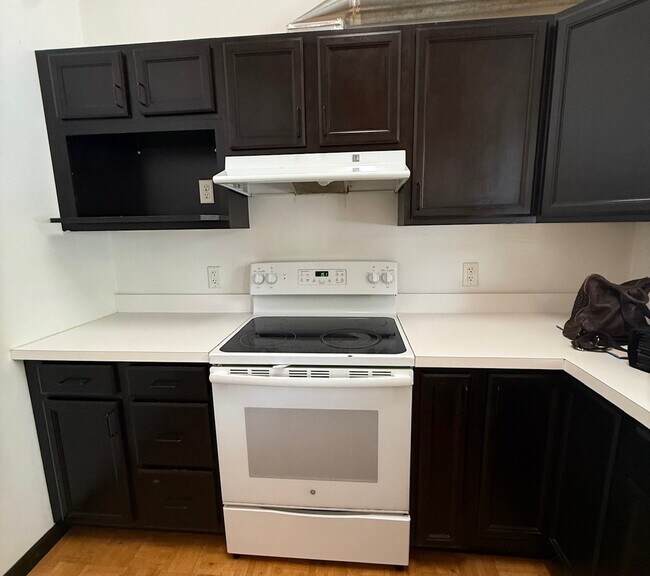 8385 Geneva St, Unit #3 in Interlaken, NY - Foto de edificio - Building Photo